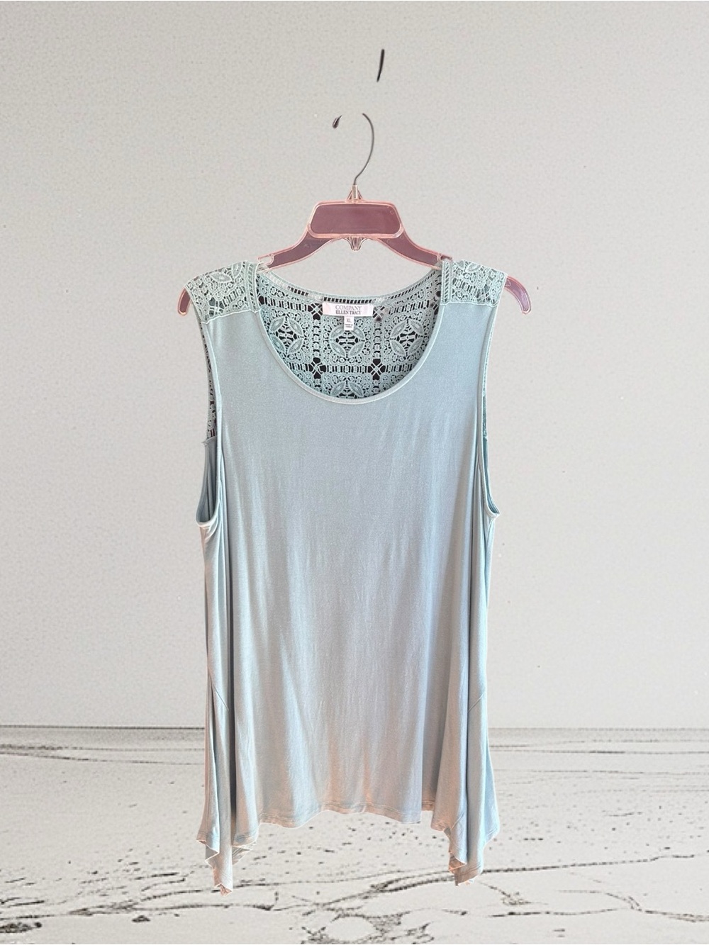 Company Ellen Tracy mint green crochet lace inset tunic top Size XL